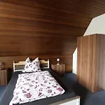 Nyaraló Hanna *